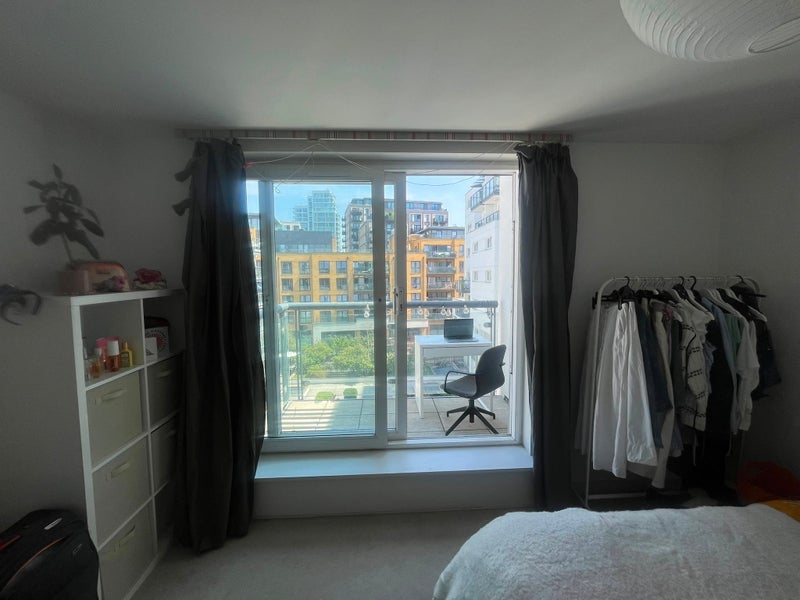 Room Point Pleasant in Greater London