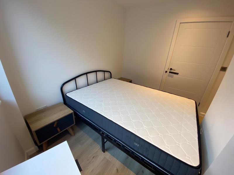 Flat Chertsey Road in Woking