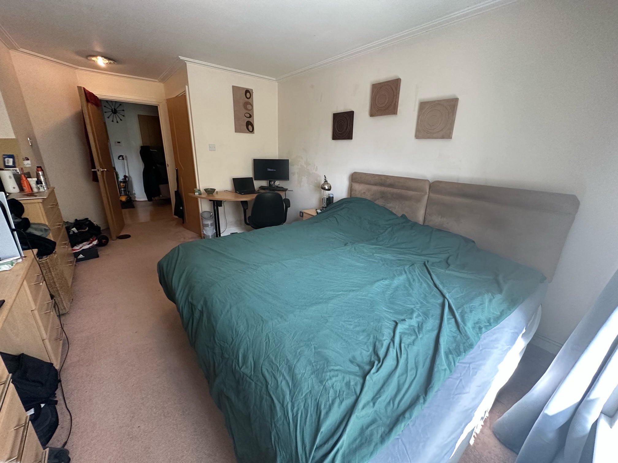 Flat Clarence Road in Cardiff