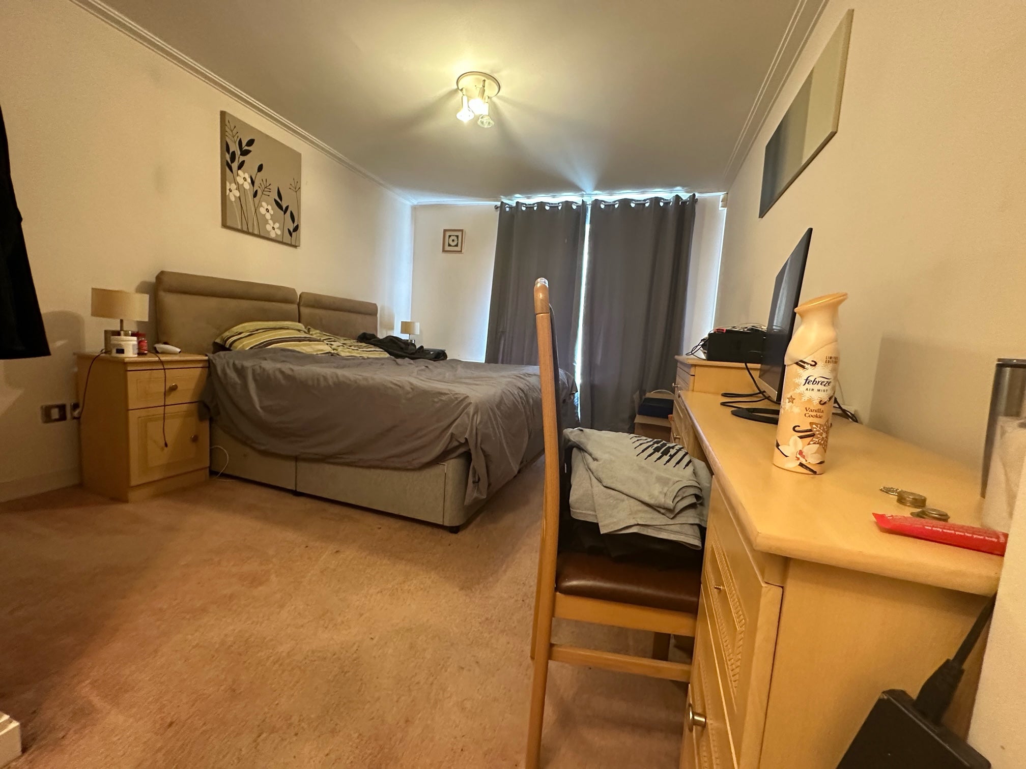 Flat Clarence Road in Cardiff