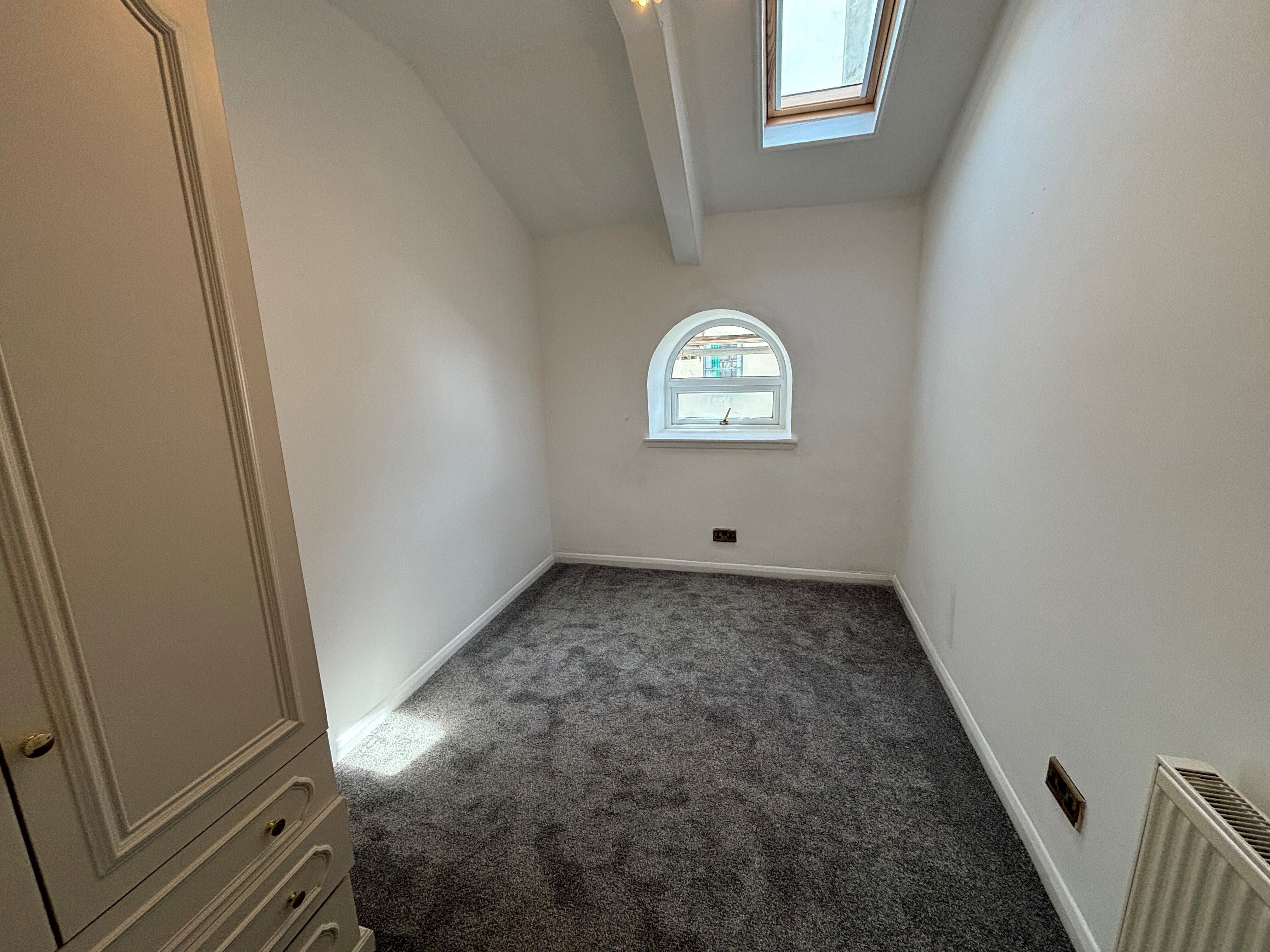Flat Warren Road in Torquay
