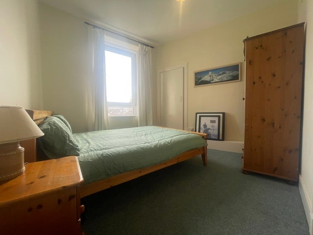 Flat Willowbank Road in Aberdeen