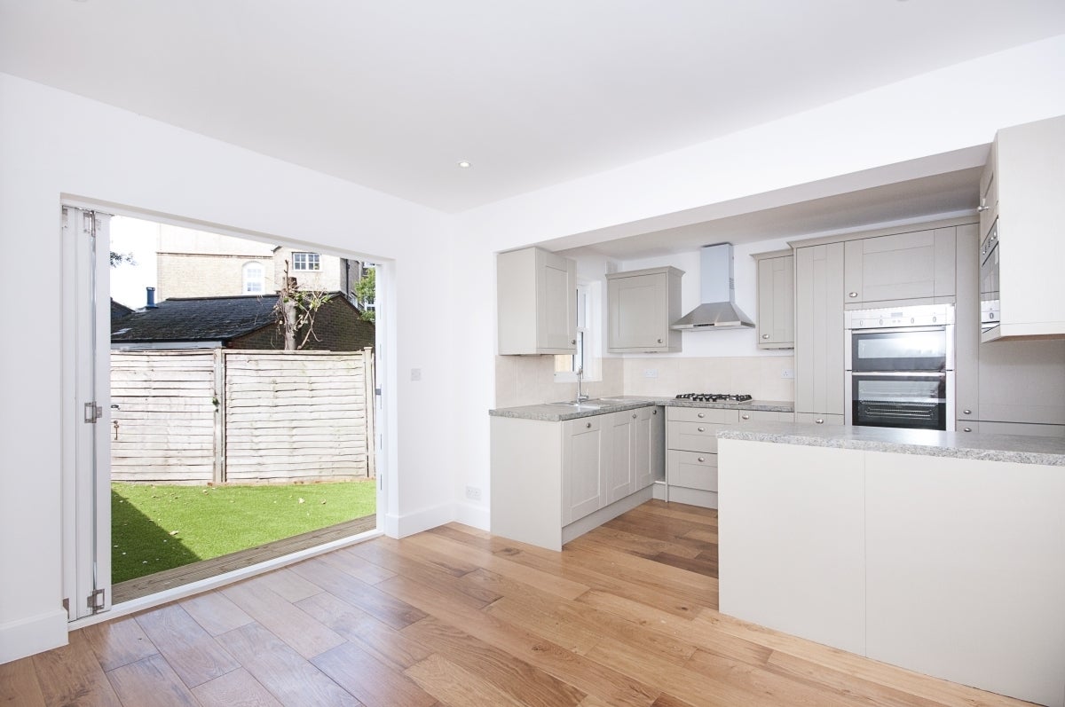 House Allfarthing Lane in Greater London
