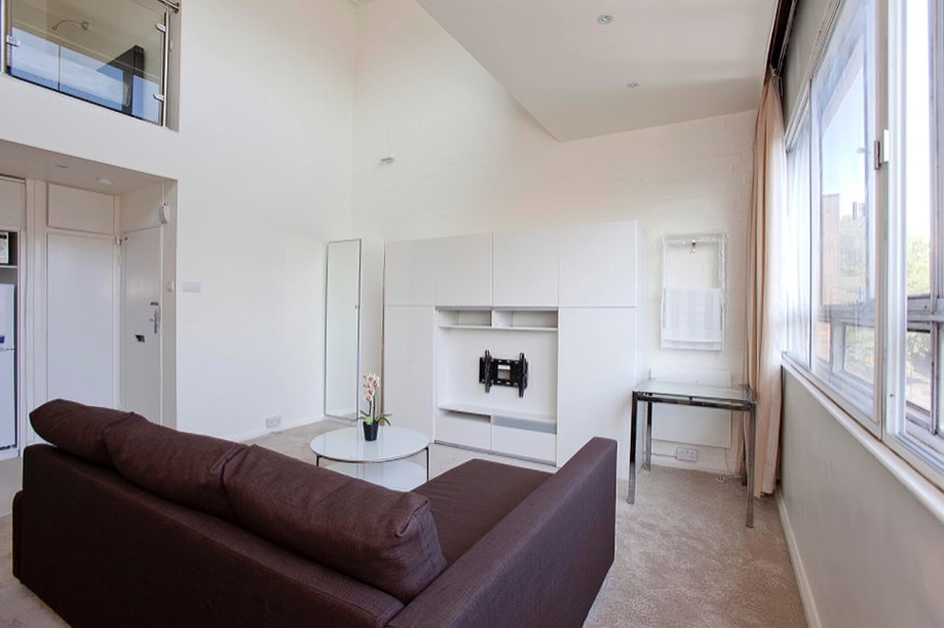 Flat Haverstock Hill in Greater London