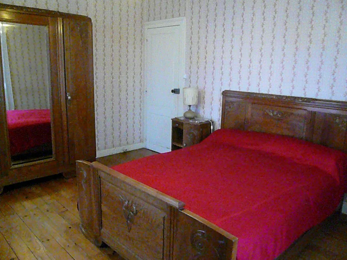 Maison Place du XIV Juillet à Castillon-la-Bataille