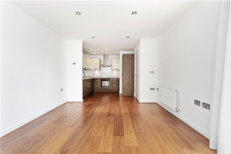 Flat Boundary Lane in Greater London