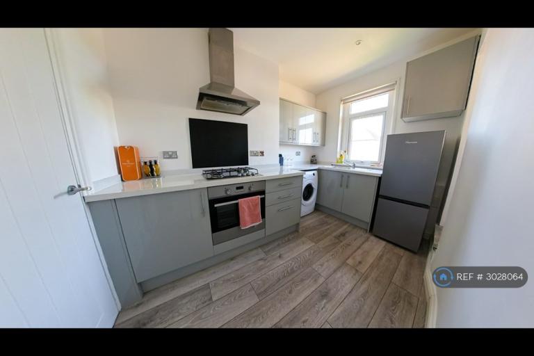 Flat Barmulloch Road in Glasgow