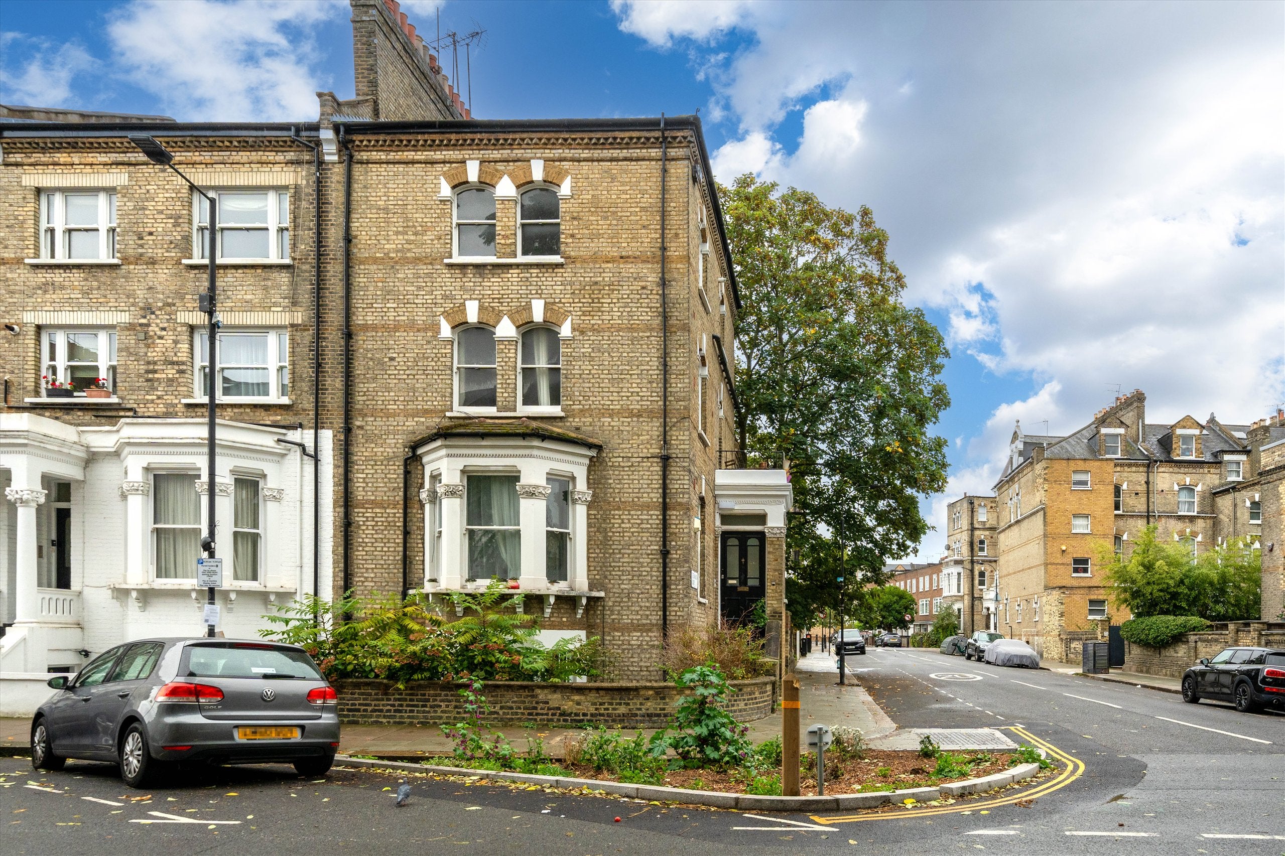 House Edith Road in Greater London