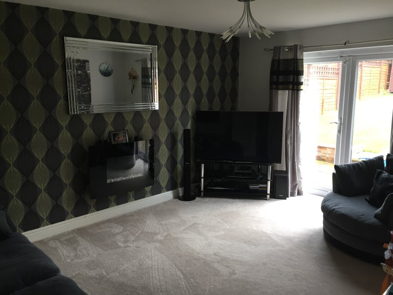 Room Calderwood Close in Bradford