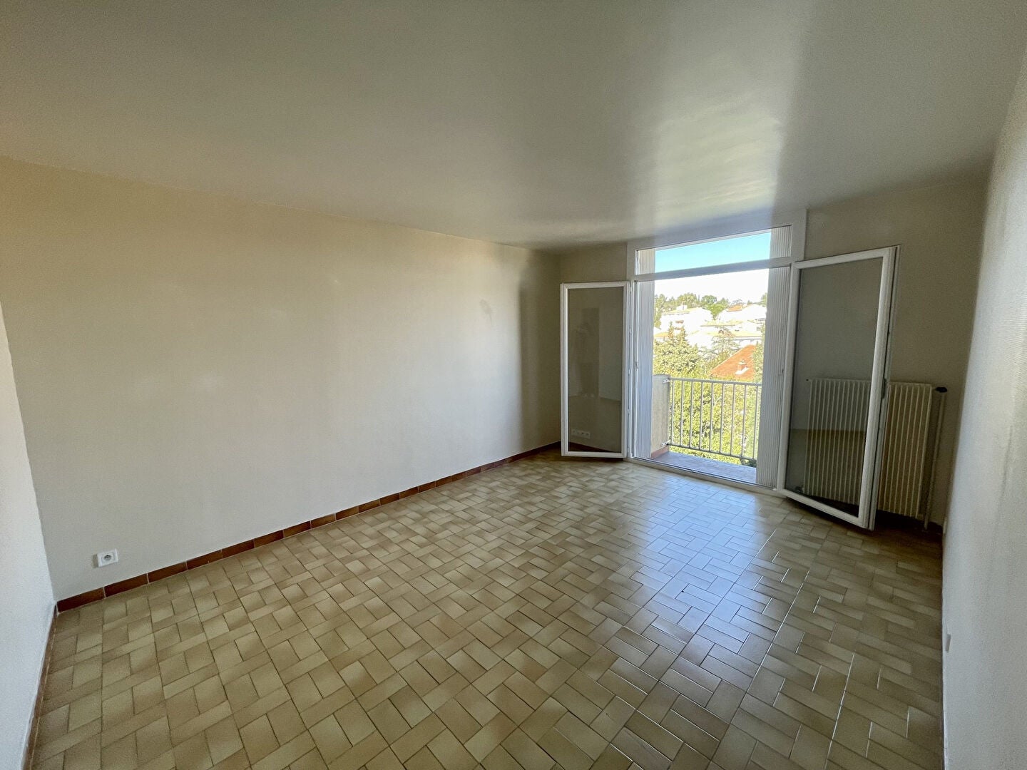 Appartement Rue Rouget de Lisle à Nîmes