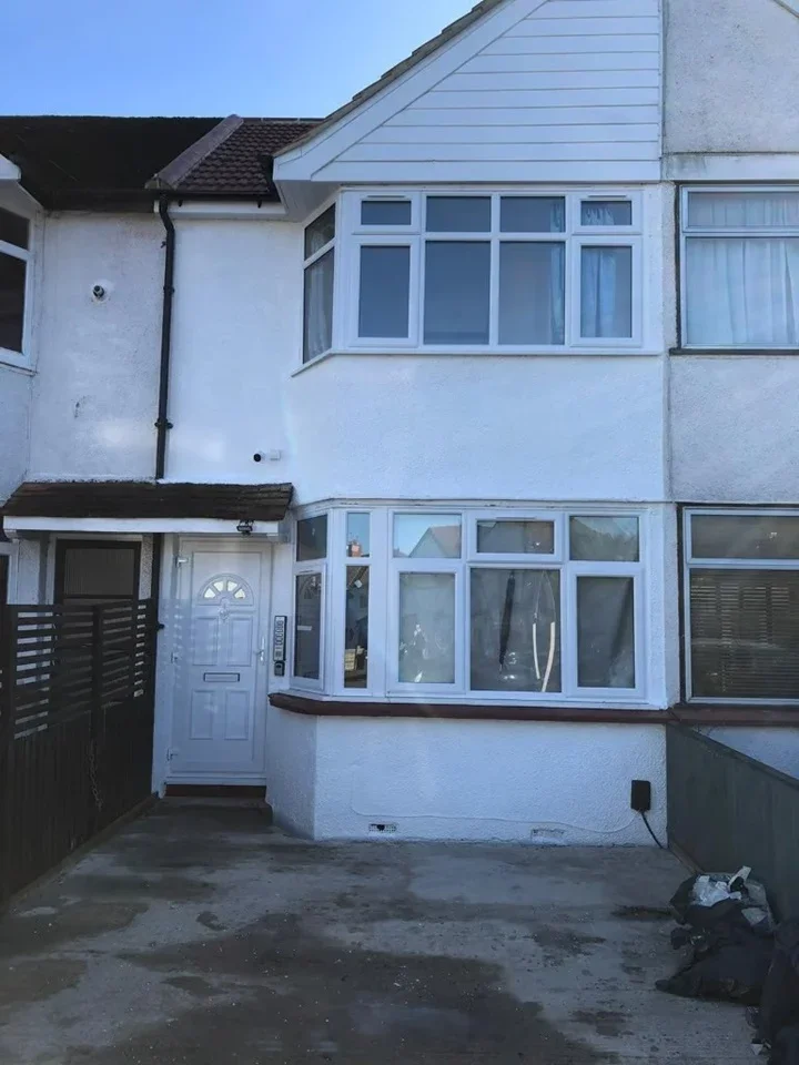 Room Fernside Avenue in Greater London