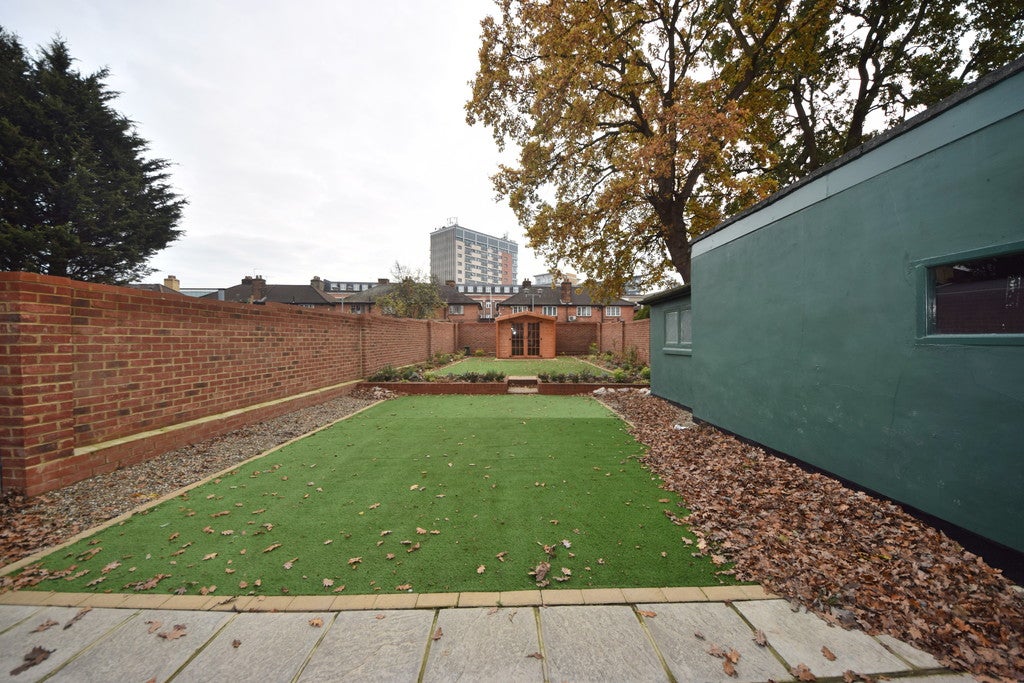 House Cranbrook Road in Greater London