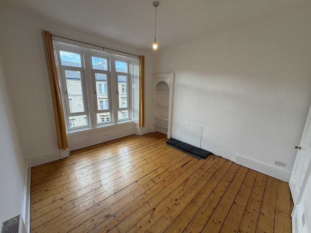 Flat Langside Road in Glasgow