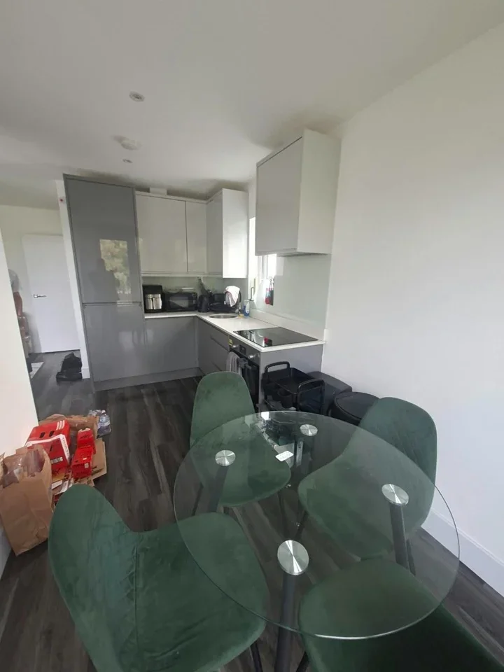 Flat Finchley Lane in Greater London