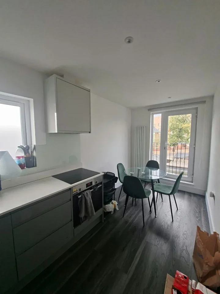 Flat Finchley Lane in Greater London