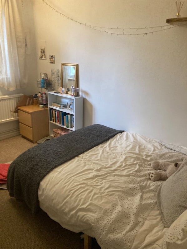 Flat Church Rise in Greater London