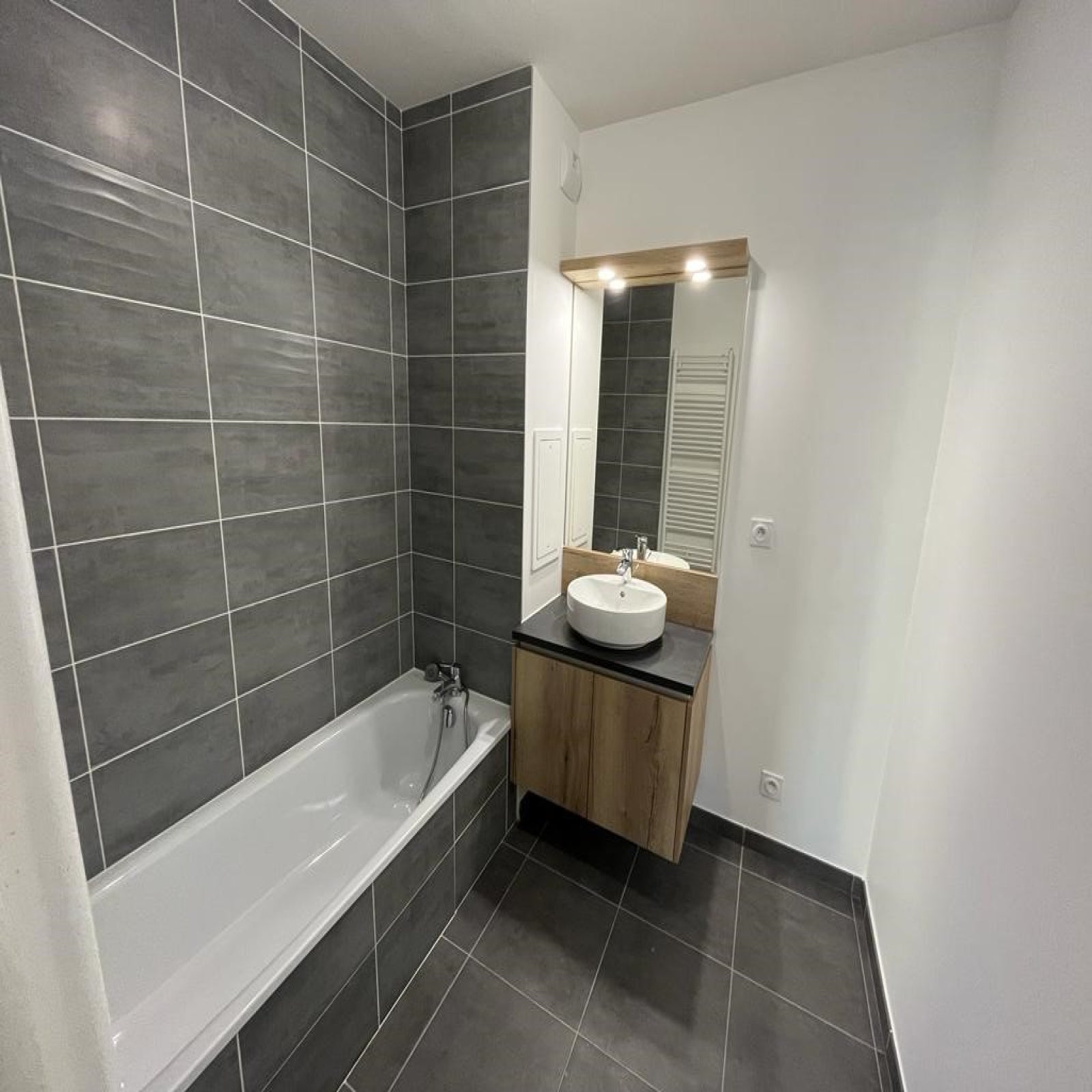 Appartement Rue Ernest Renan à Villefranche-sur-Saône