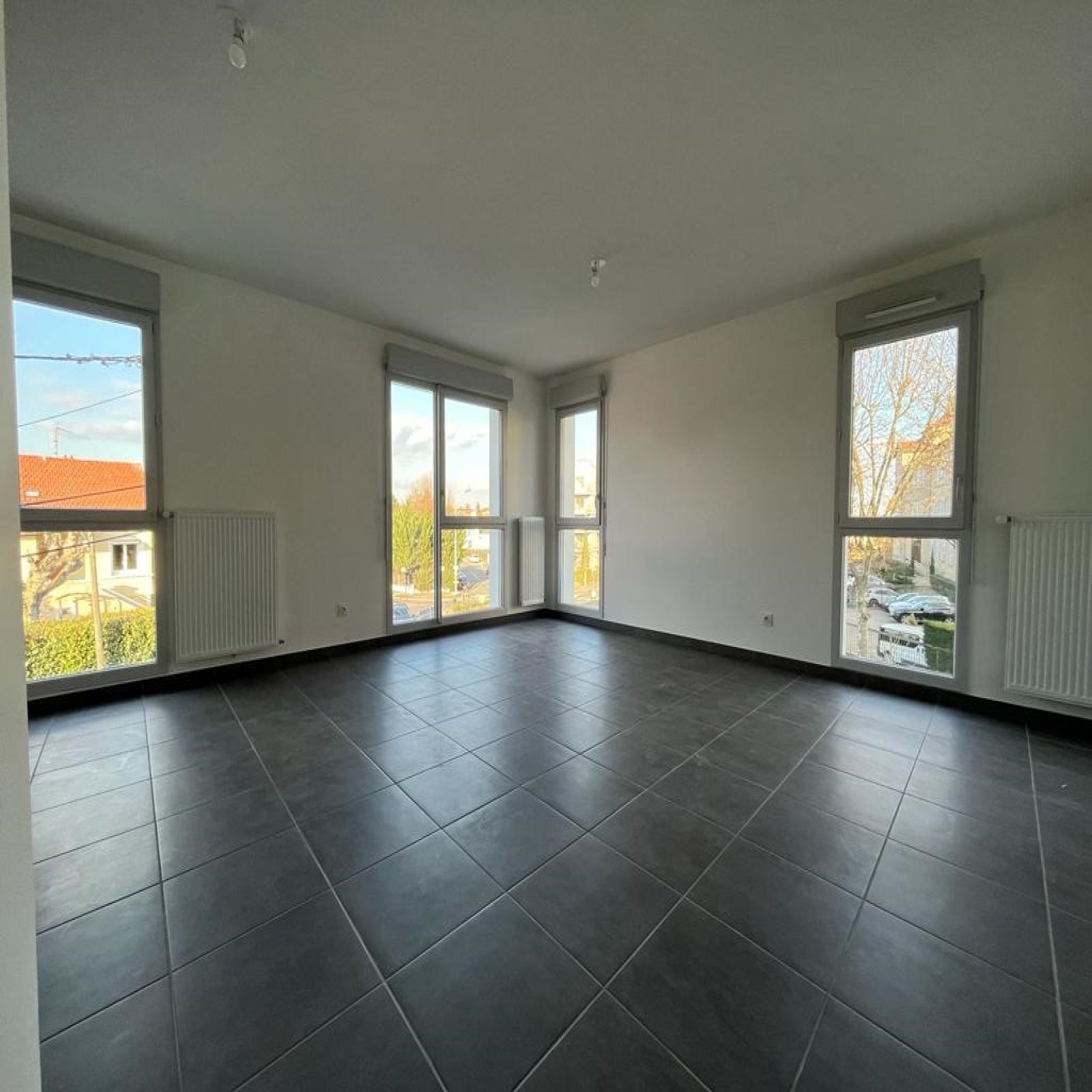 Flat Rue Ernest Renan in Villefranche-sur-Saône
