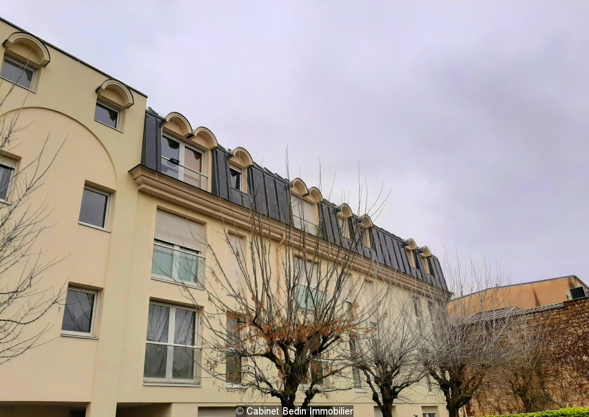 Flat Rue Laroche in Bordeaux