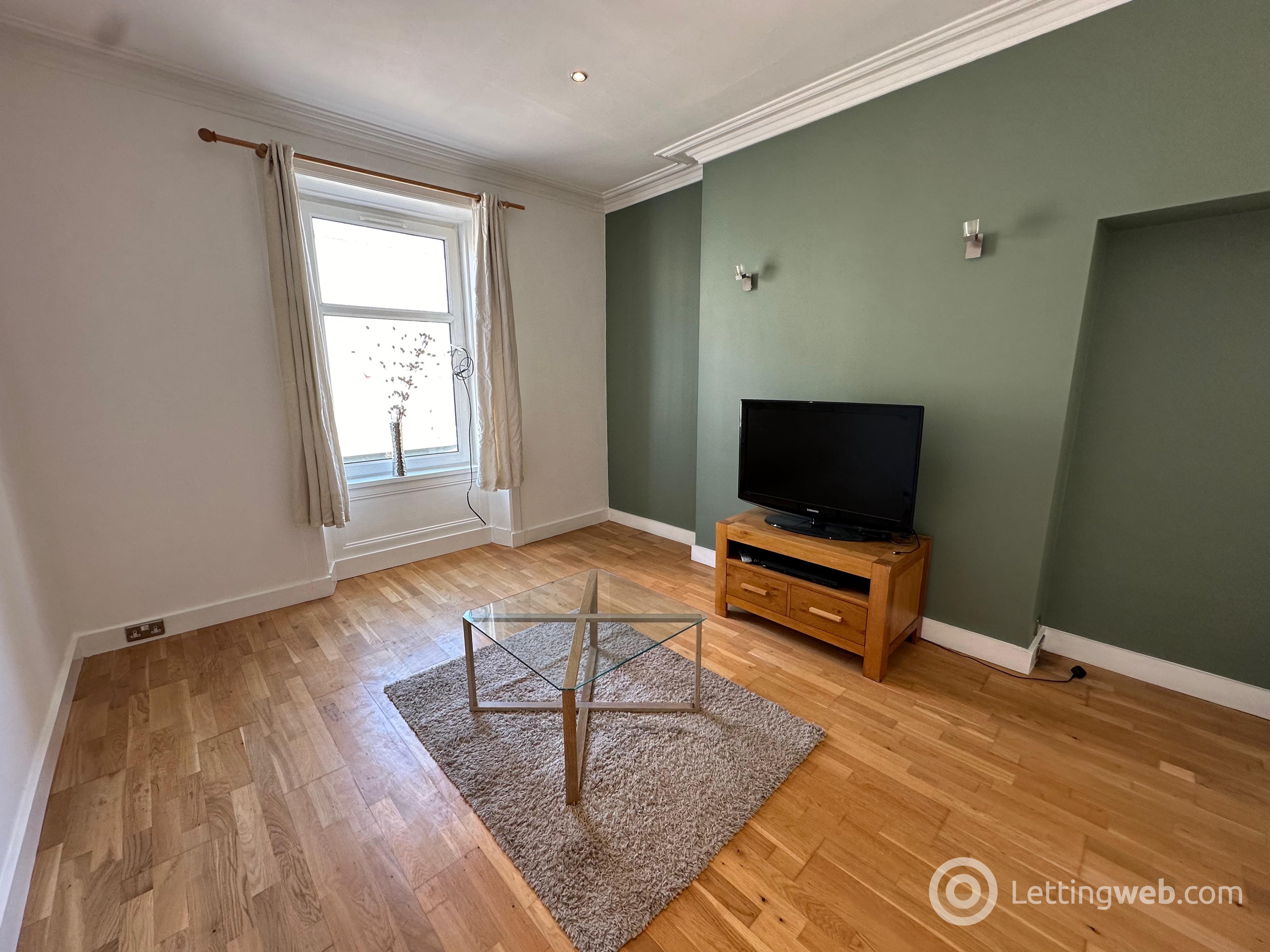 Flat Broomhill Road in Aberdeen City