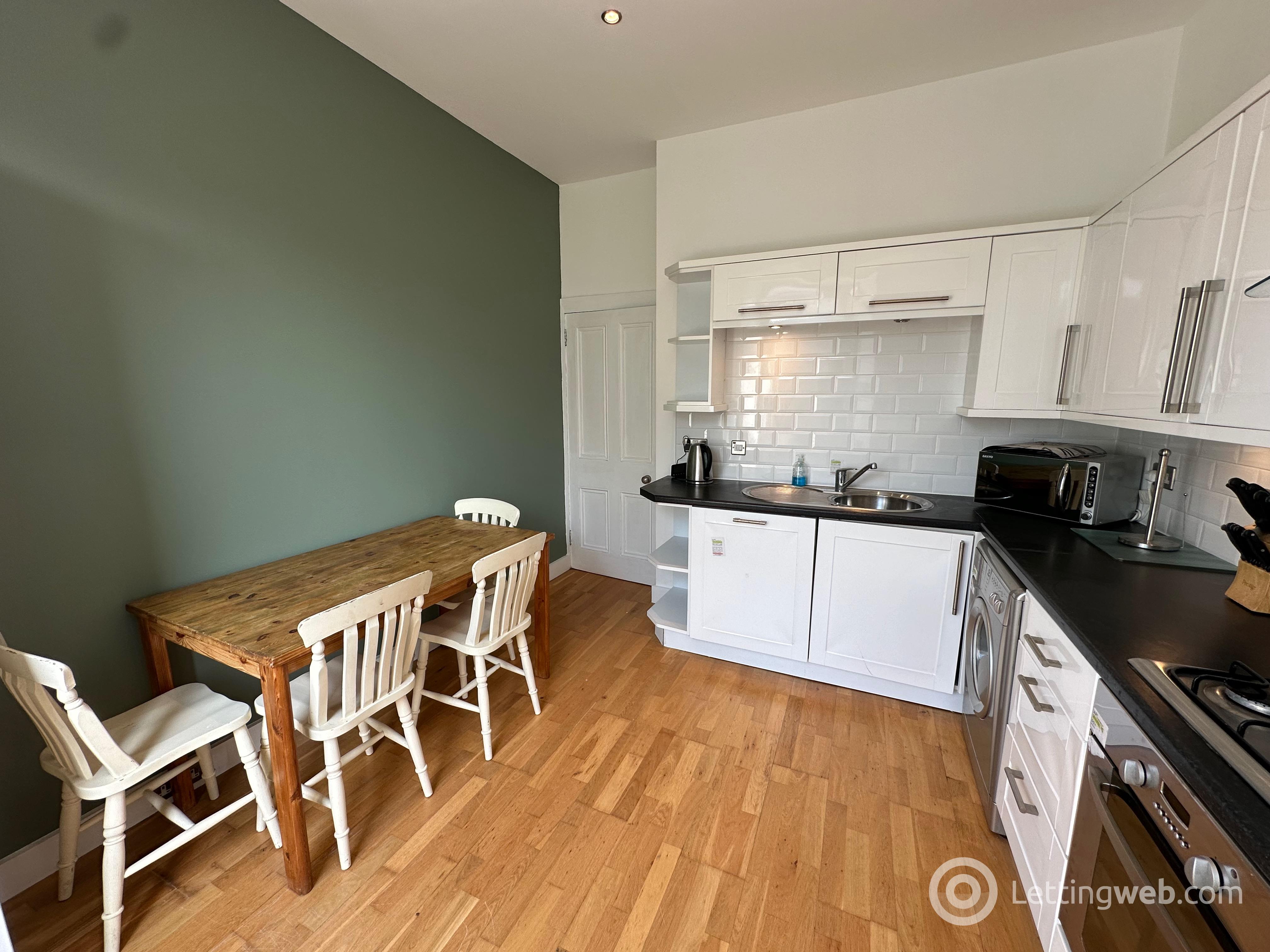 Flat Broomhill Road in Aberdeen City
