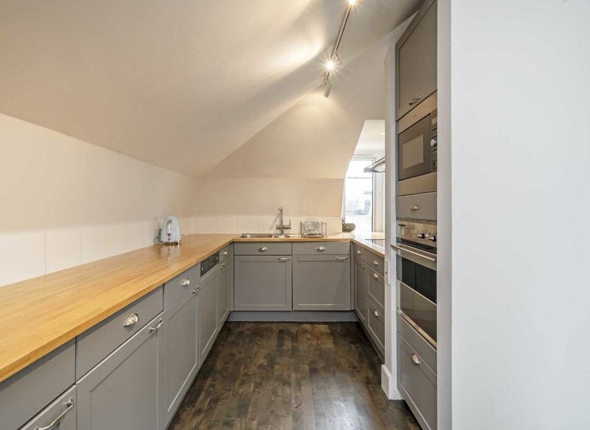 Flat Hyde Park Gardens in City of Westminster