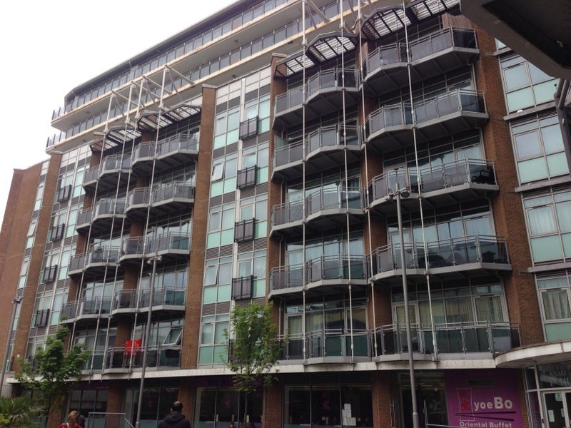 Flat Gerry Raffles Square in Greater London