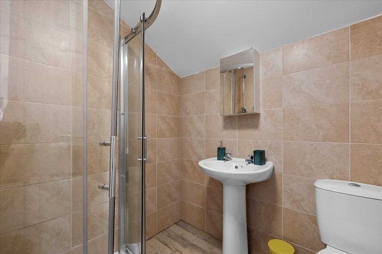 Flat Houndiscombe Road in Plymouth