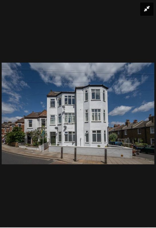 Room Oakhill Road in Greater London