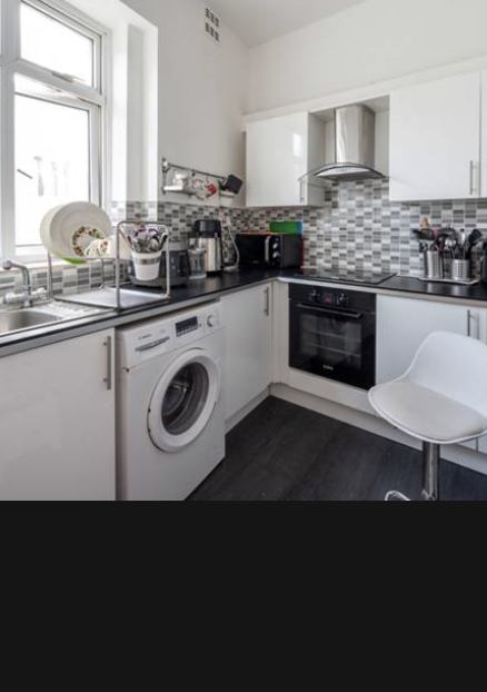 Room Oakhill Road in Greater London