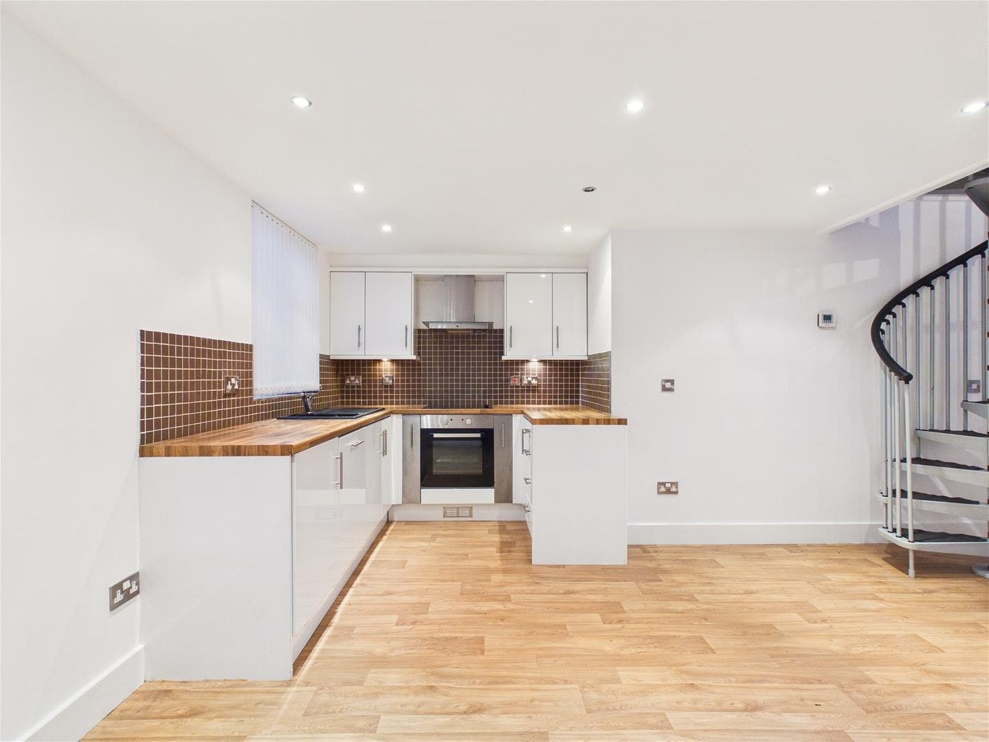 Flat Ferriby Road in Hessle
