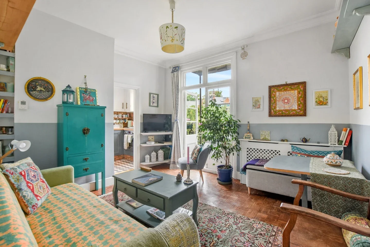 Flat Hornsey Lane in Greater London
