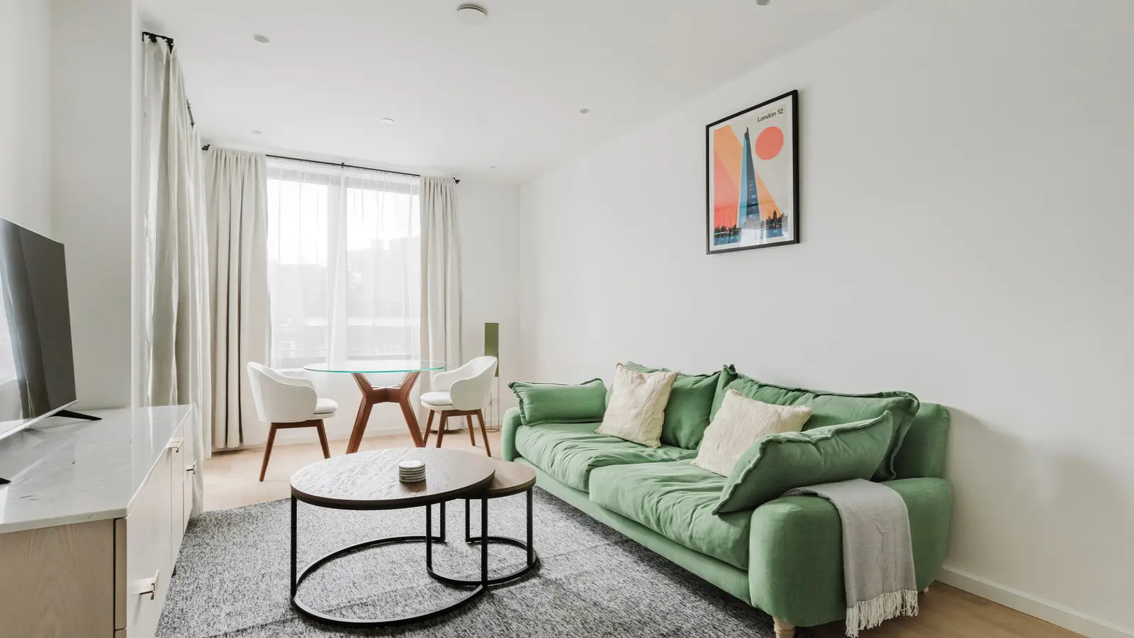 Flat Adelaide Road in Greater London