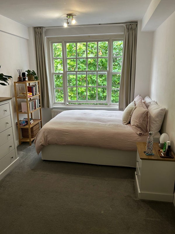 Room Eton College Road in Greater London