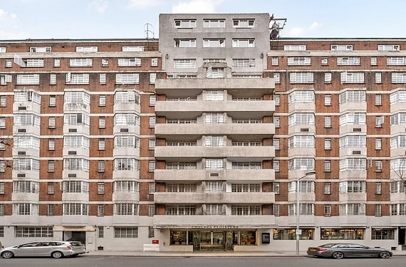 Flat Sloane Avenue in Greater London
