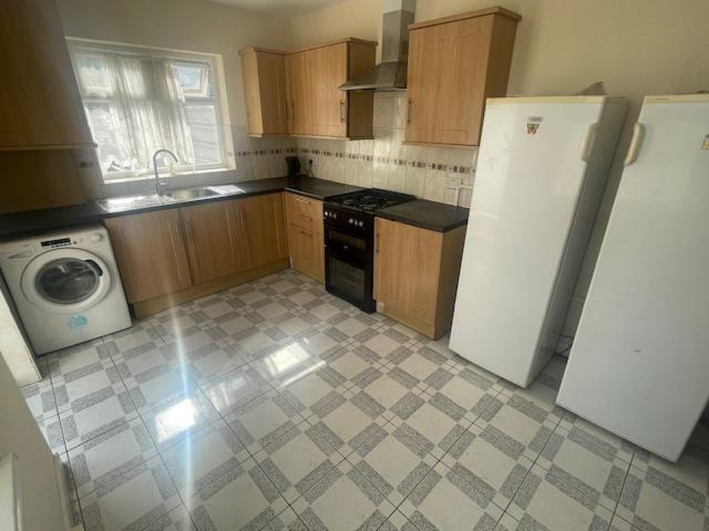 Room La Rose Lane in Greater London