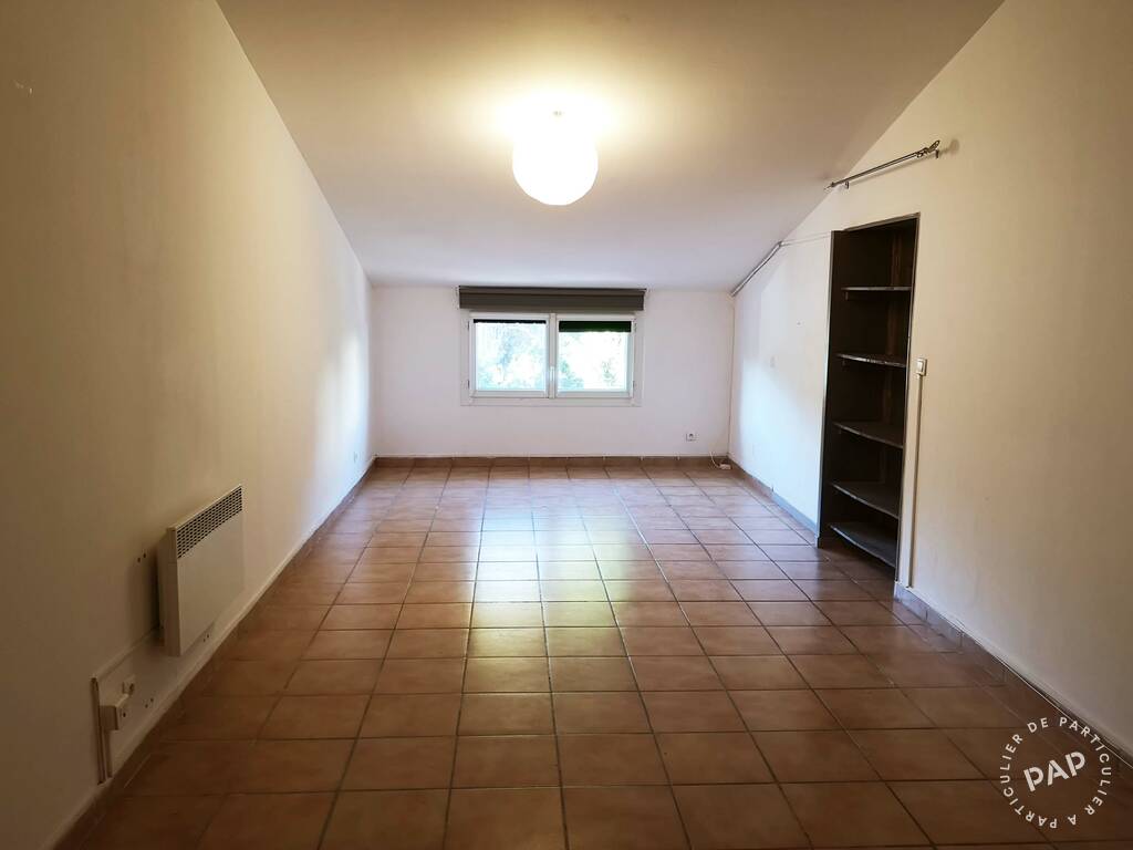 Flat Avenue du 22 Août 1944 in Salon-de-Provence