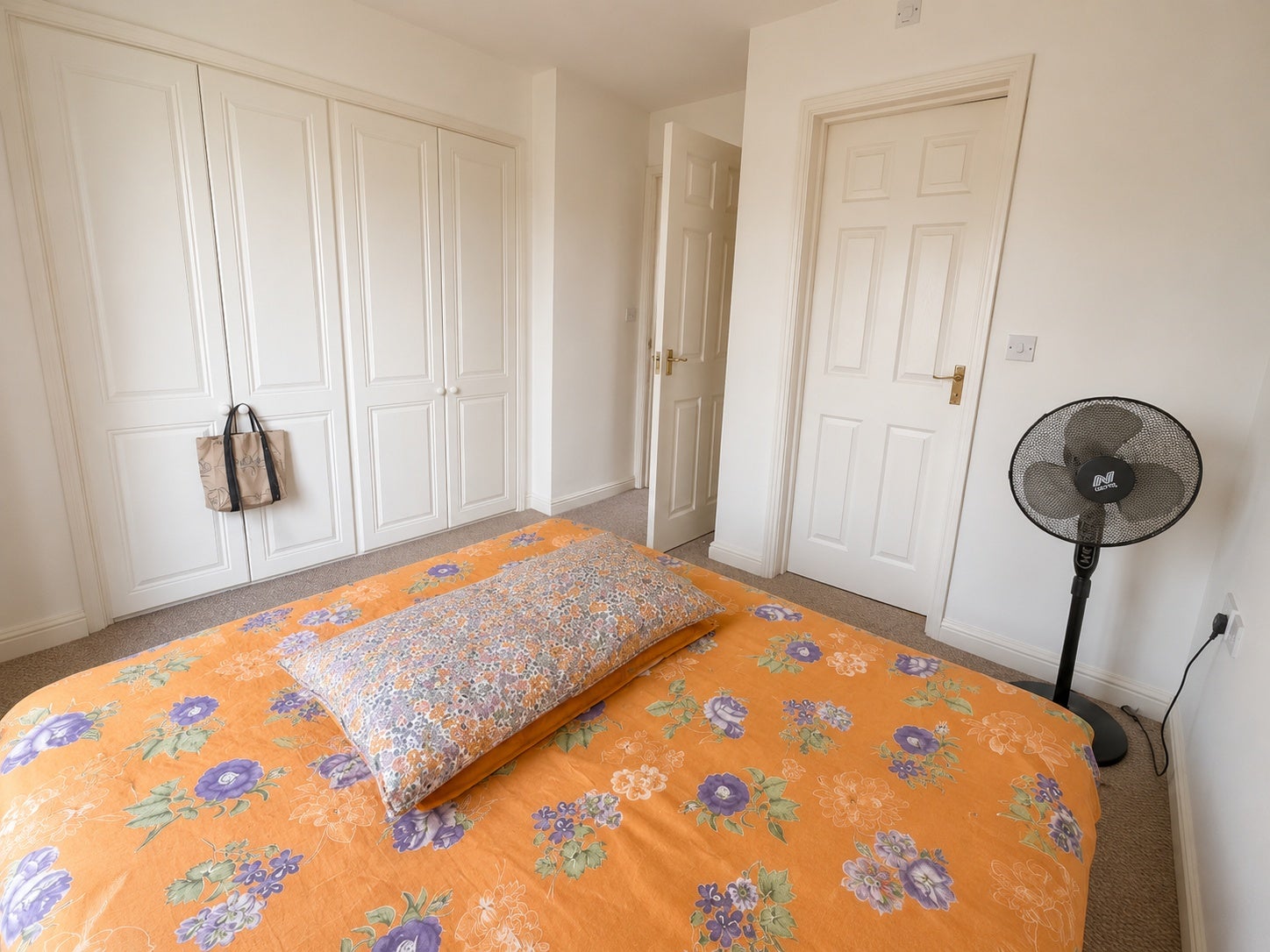 Flat Regal Place in Peterborough