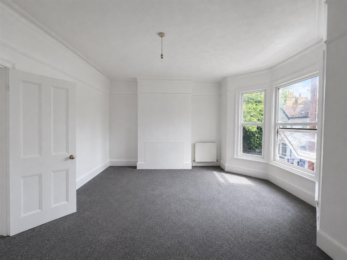 Flat Napier Avenue in Southend-on-Sea