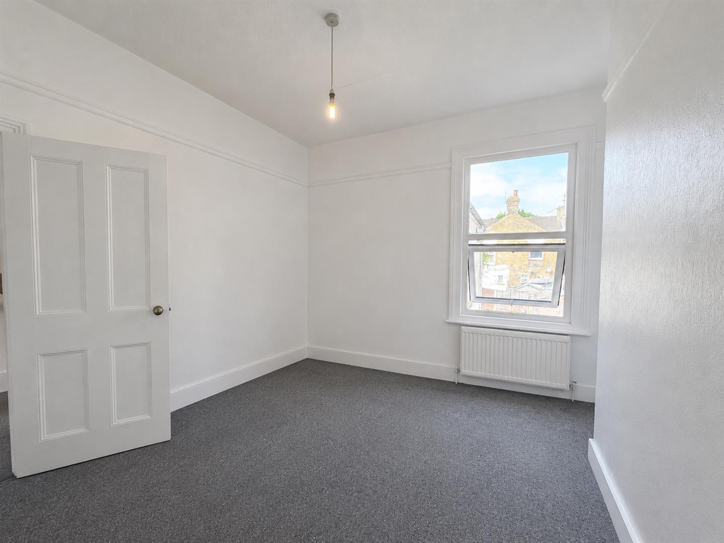 Flat Napier Avenue in Southend-on-Sea