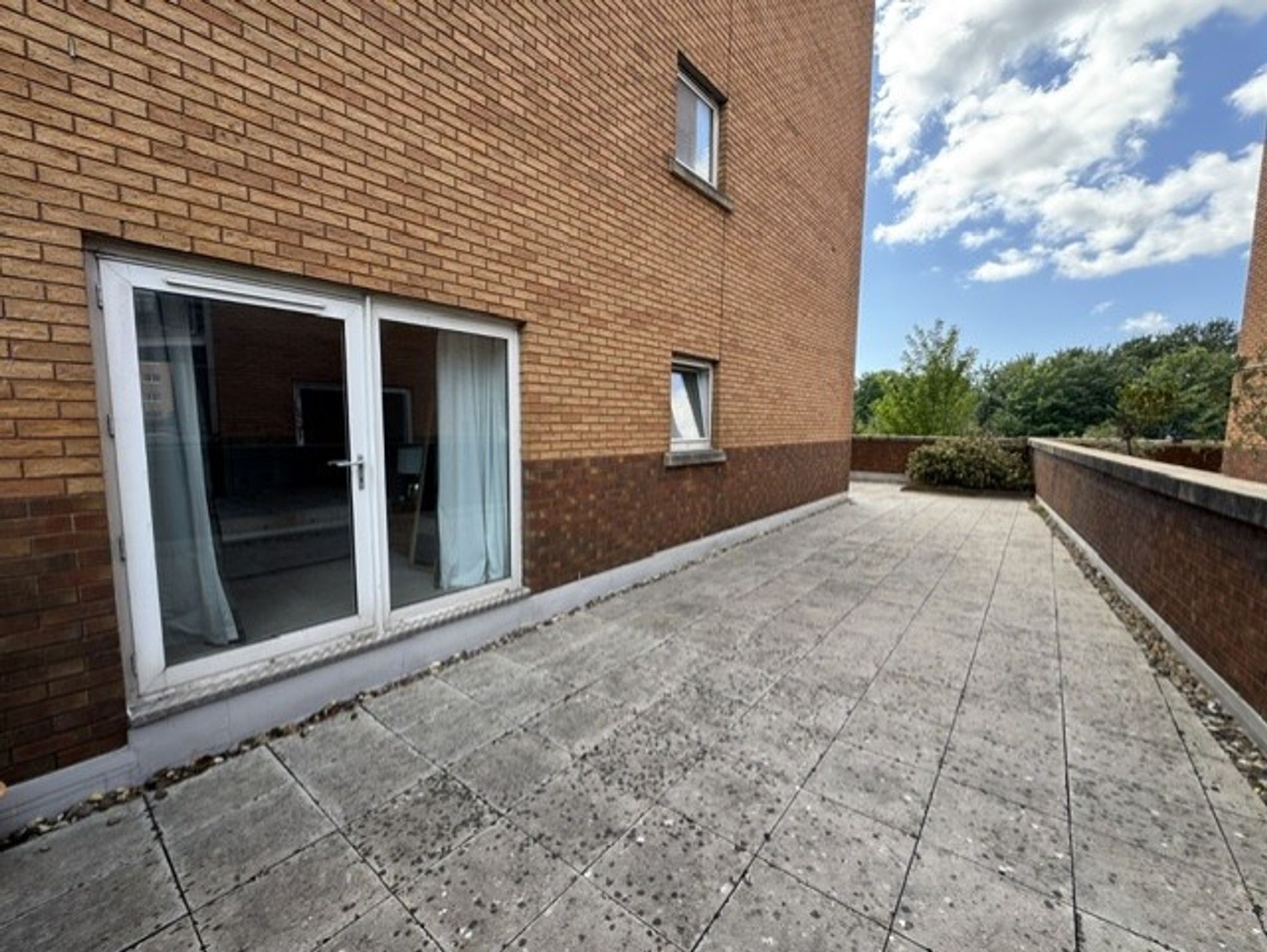 Flat Chandlery Way in Cardiff