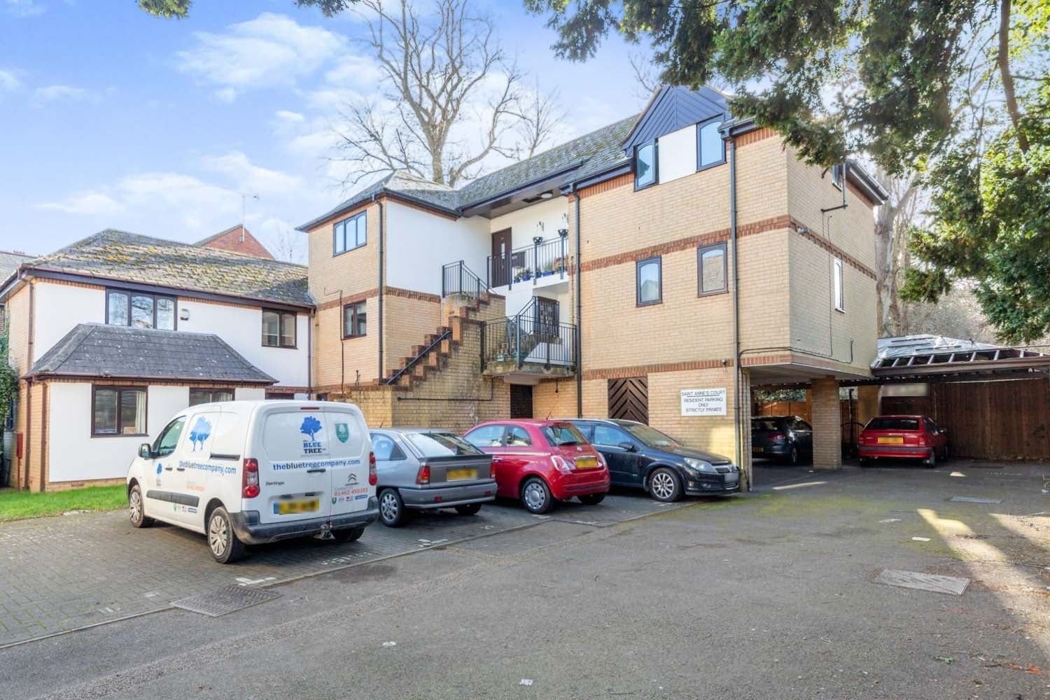 Flat Saint Anne's Court in North Hertfordshire