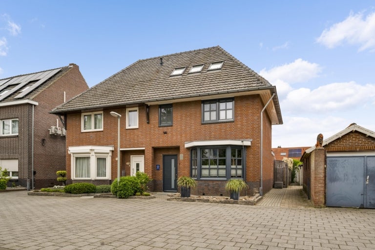 Bredeweg 111 in Roermond