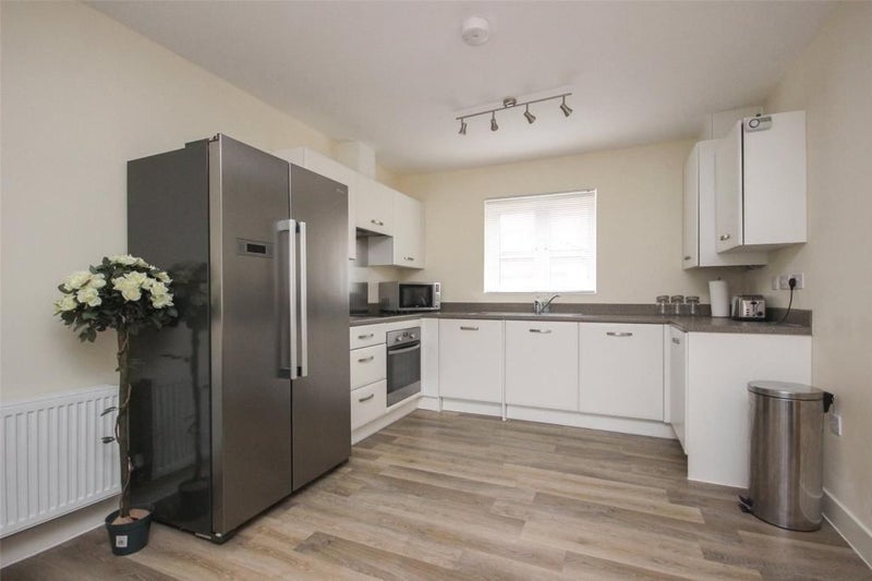 Room Square Leaze in Patchway