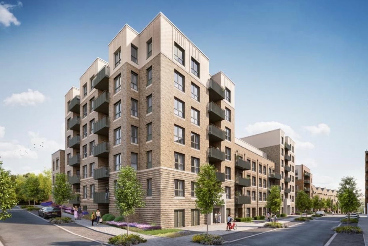 Flat Mirabelle Gardens in Greater London