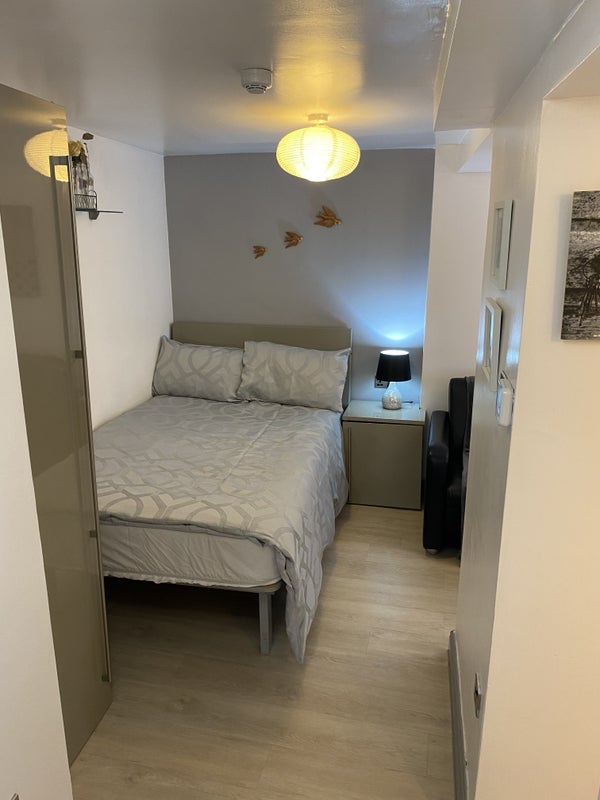 Flat Hamsell Road in Manchester
