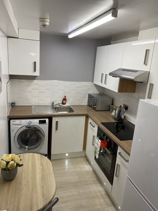Flat Hamsell Road in Manchester