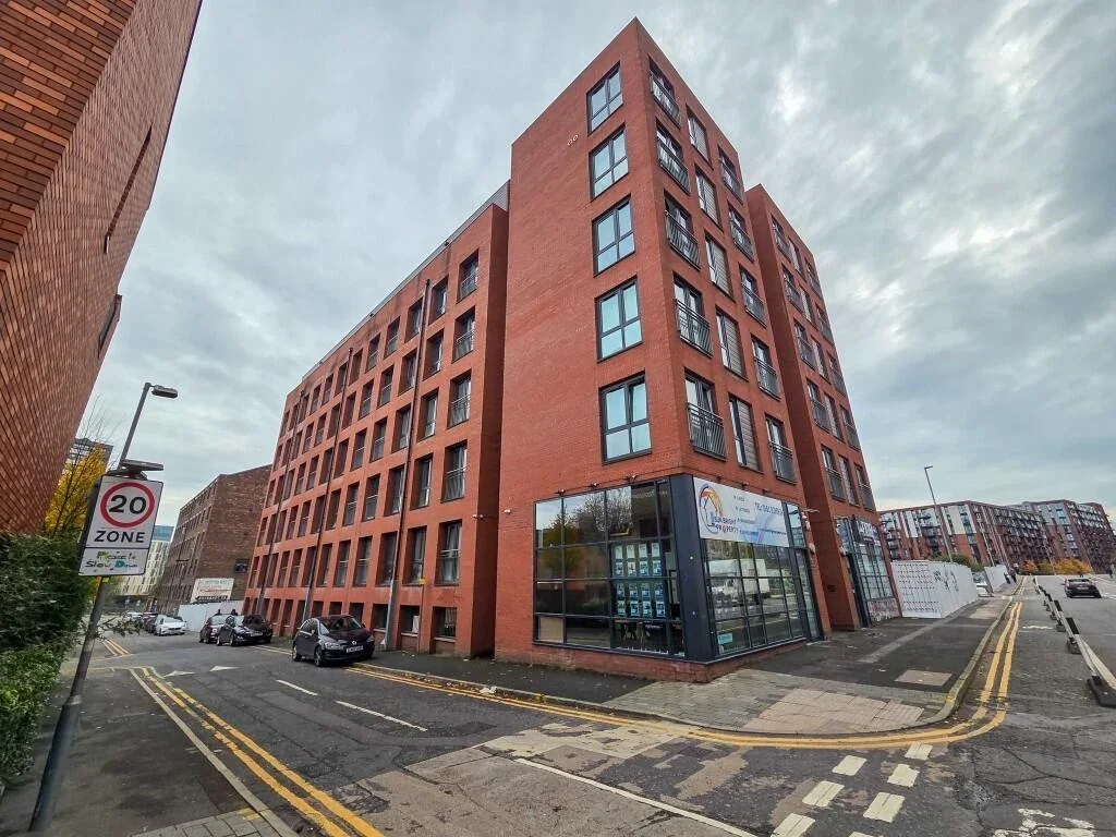 Flat Oldfield Road in Salford