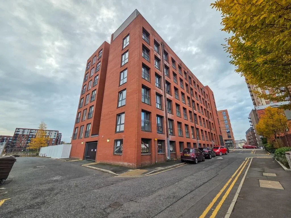 Flat Oldfield Road in Salford