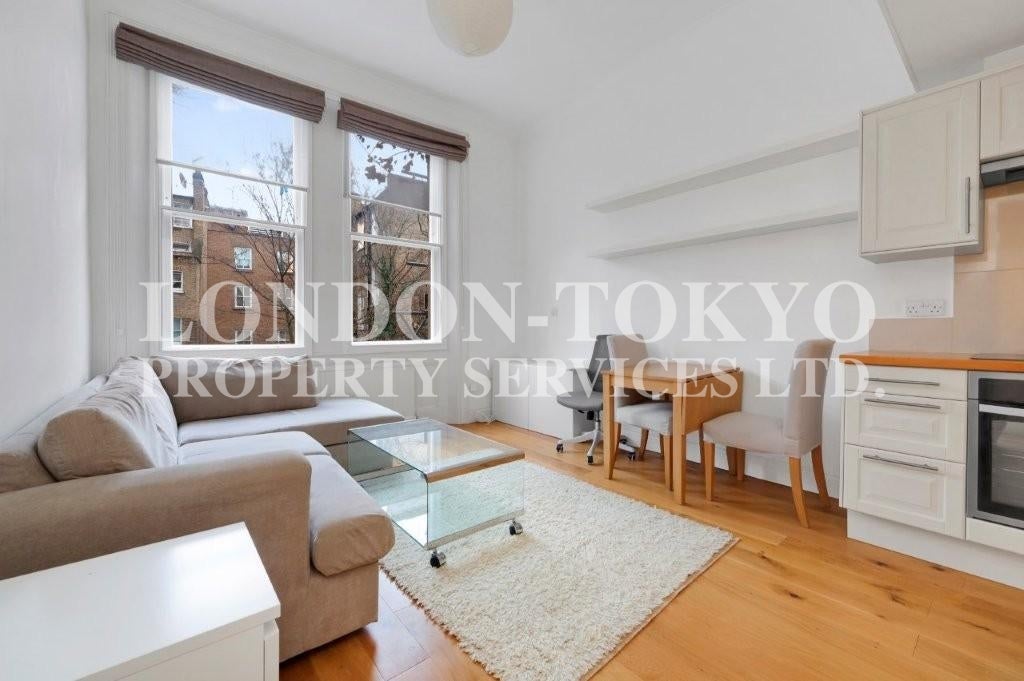 Flat Nevern Place in Greater London
